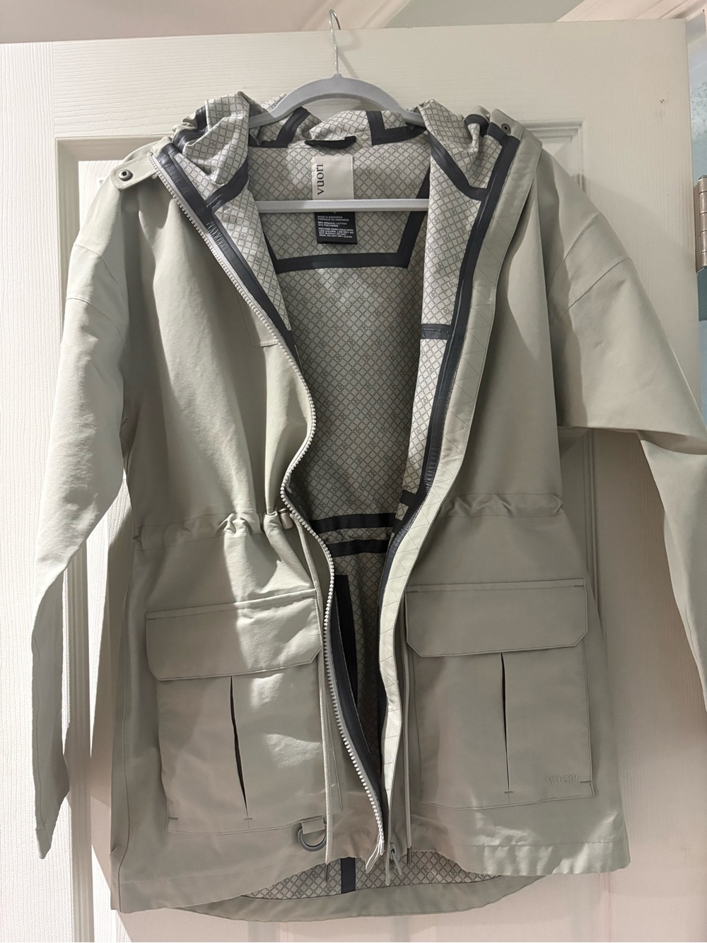 Vuori Women’s Hooded Utility Jacket – Size Small – Light Sage Gray